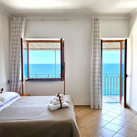 Oasi Relais Bed & Breakfast Вико Екуензе Екстериор снимка
