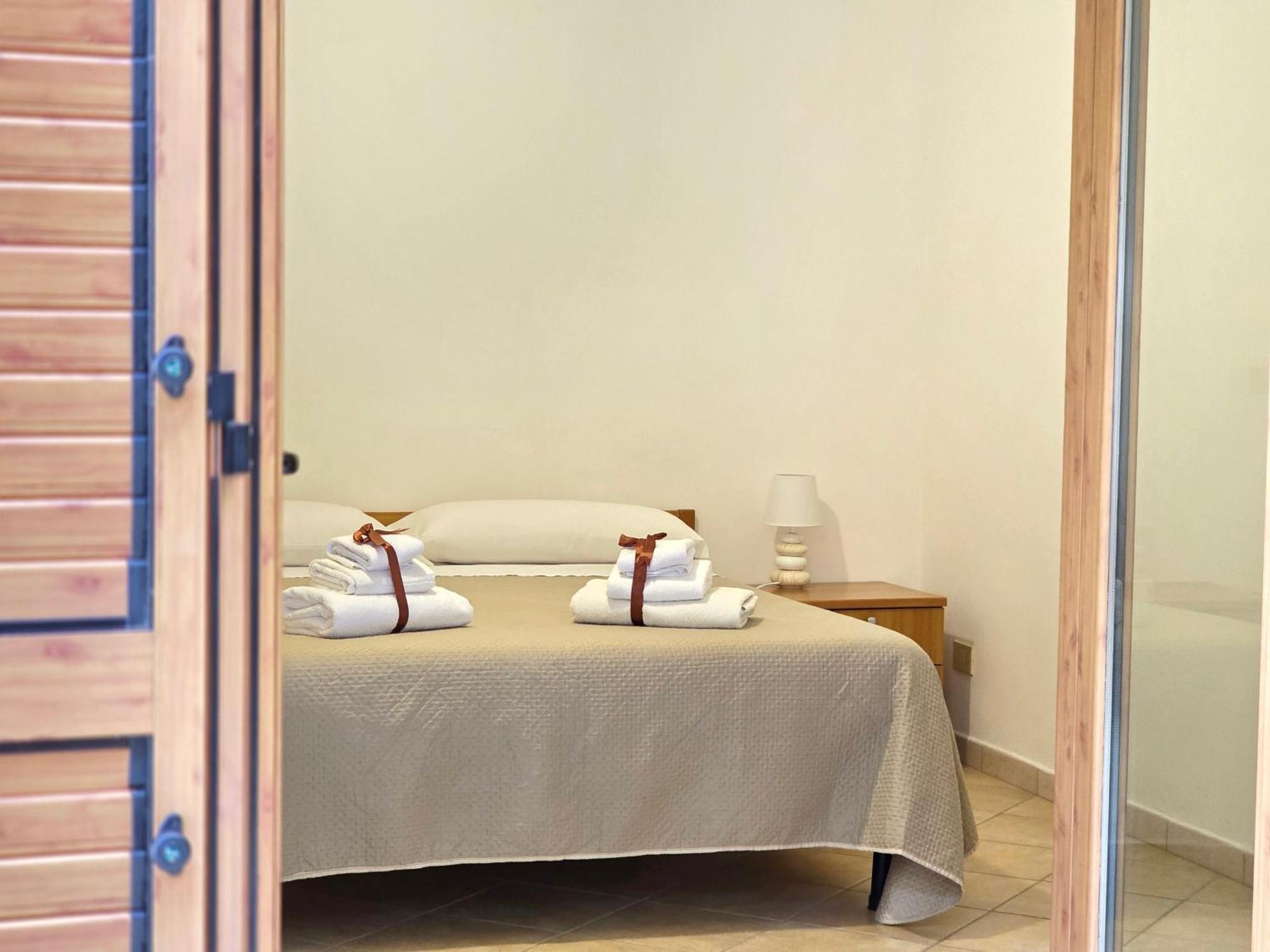 Oasi Relais Bed & Breakfast Вико Екуензе Екстериор снимка