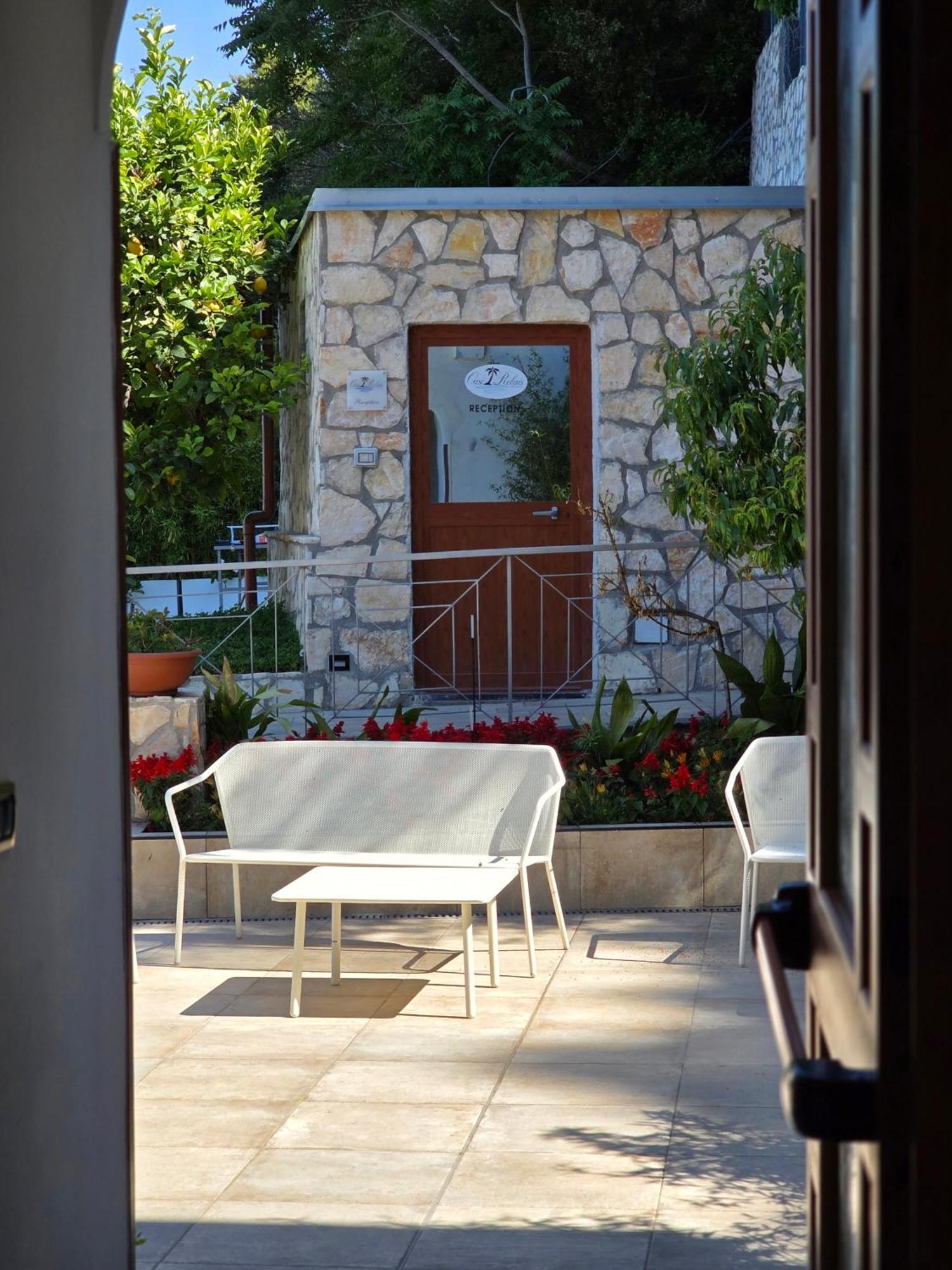 Oasi Relais Bed & Breakfast Вико Екуензе Екстериор снимка