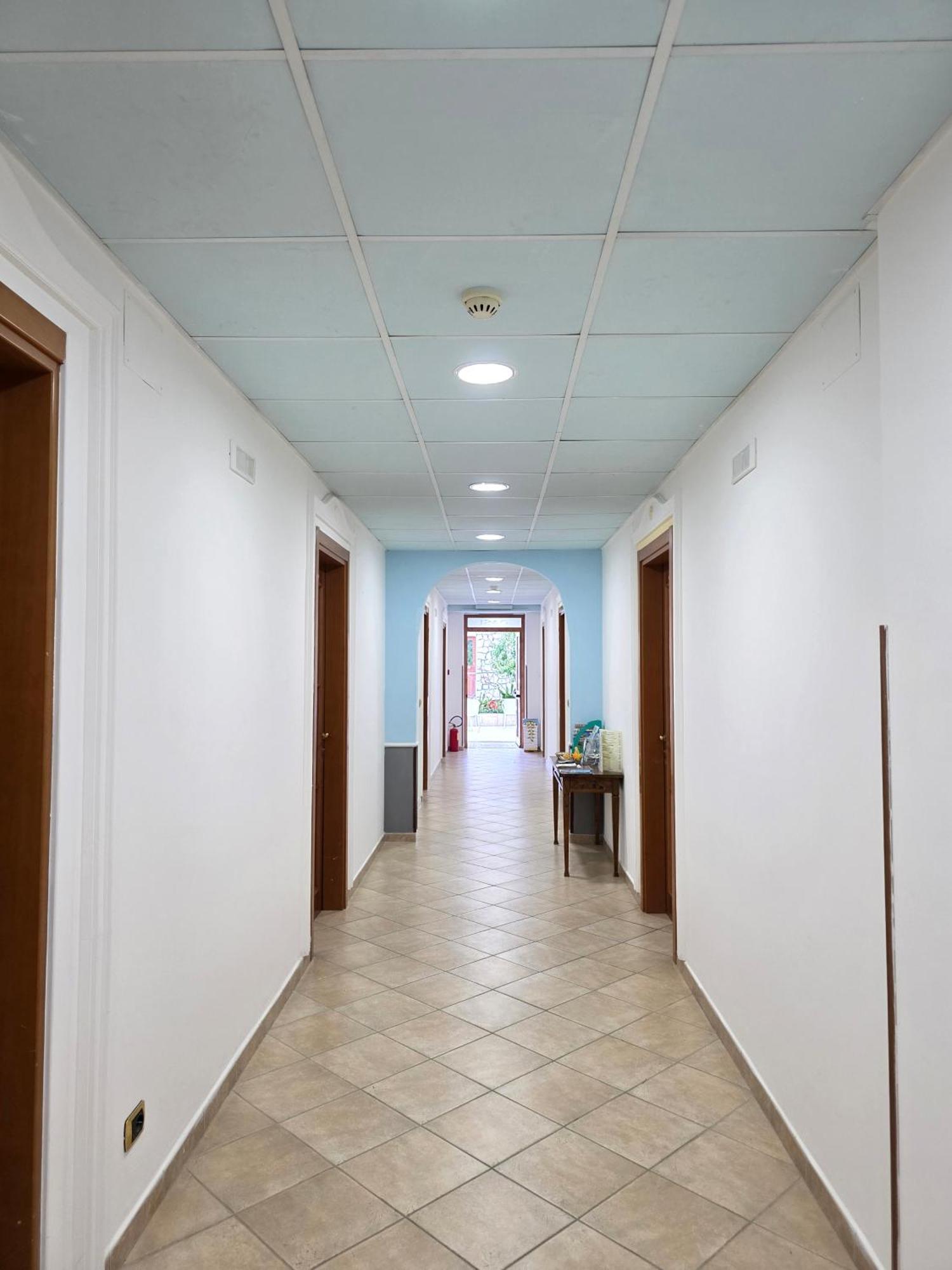Oasi Relais Bed & Breakfast Вико Екуензе Екстериор снимка