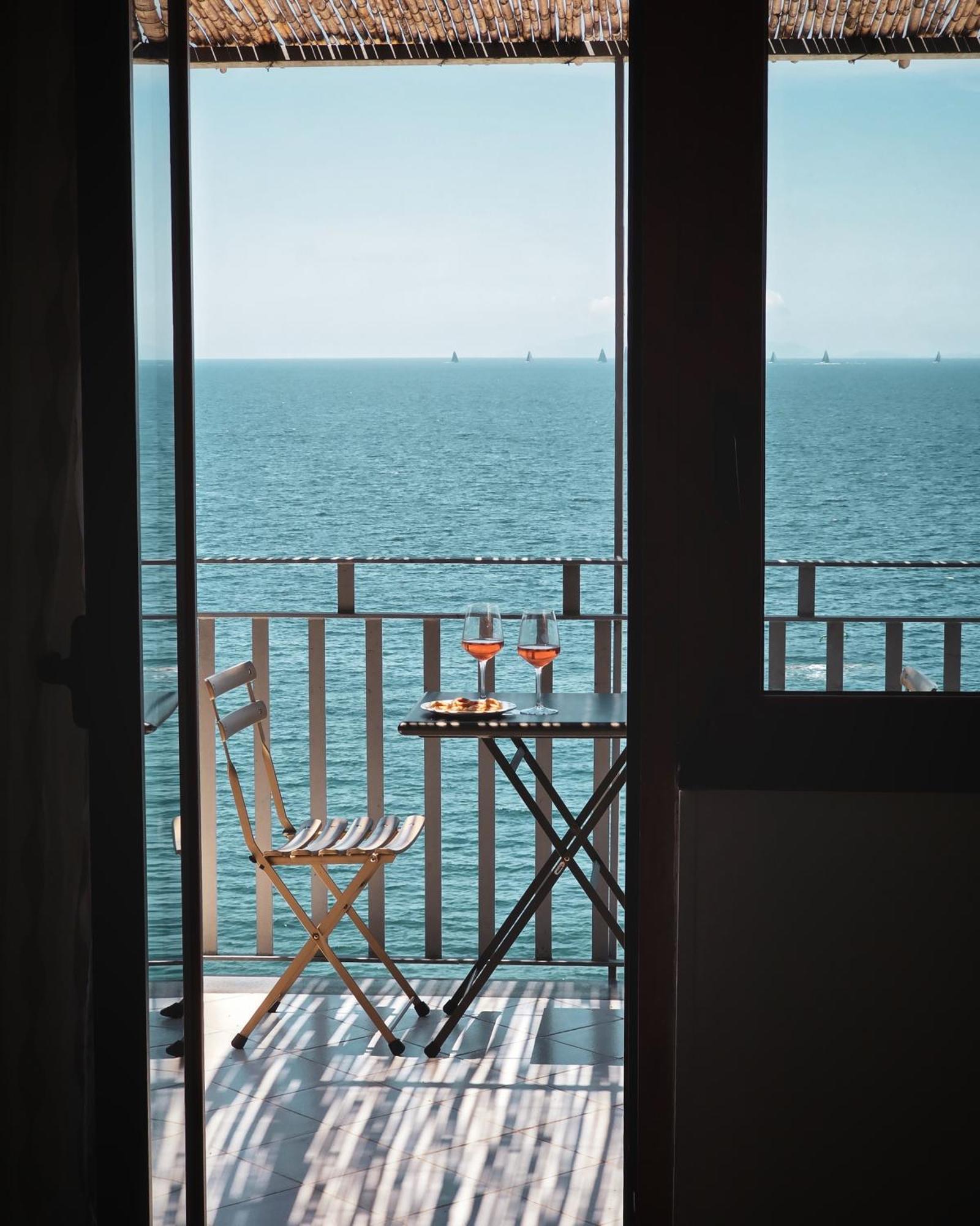 Oasi Relais Bed & Breakfast Вико Екуензе Екстериор снимка