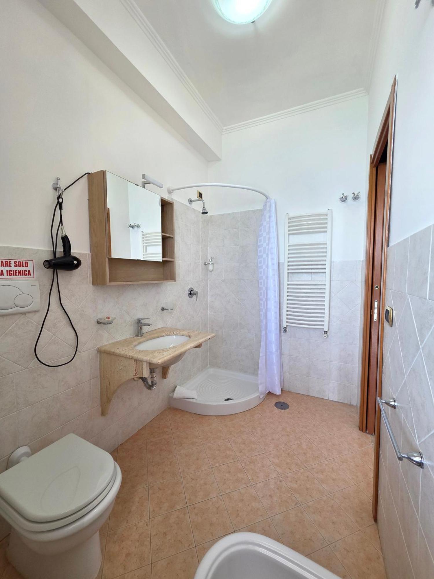 Oasi Relais Bed & Breakfast Вико Екуензе Екстериор снимка